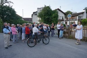 Ammerseer Bauerntheater bei der historischen Herrschinger Ortsführung 2017
